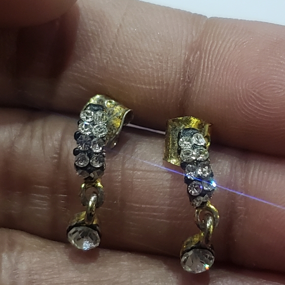 Earings - Picture 4 of 6